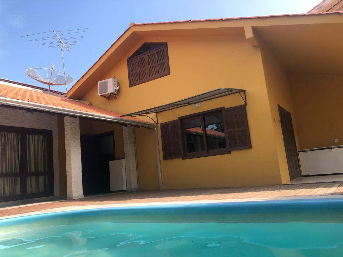Linda Casa Com Piscina Em Bombinhas, Espaco Inteiro Dış mekan fotoğraf